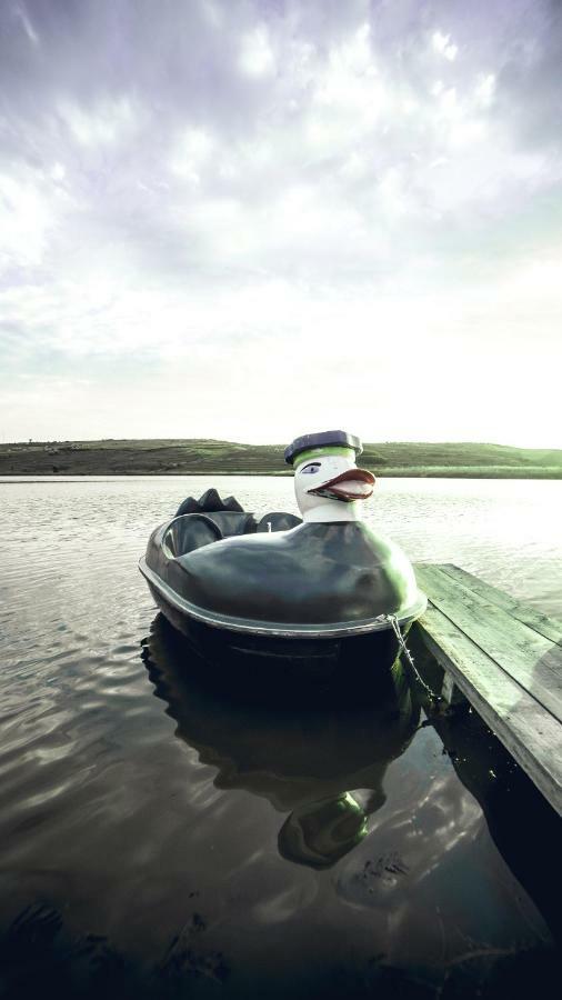 Enpi Lake Resort Iasi Bagian luar foto